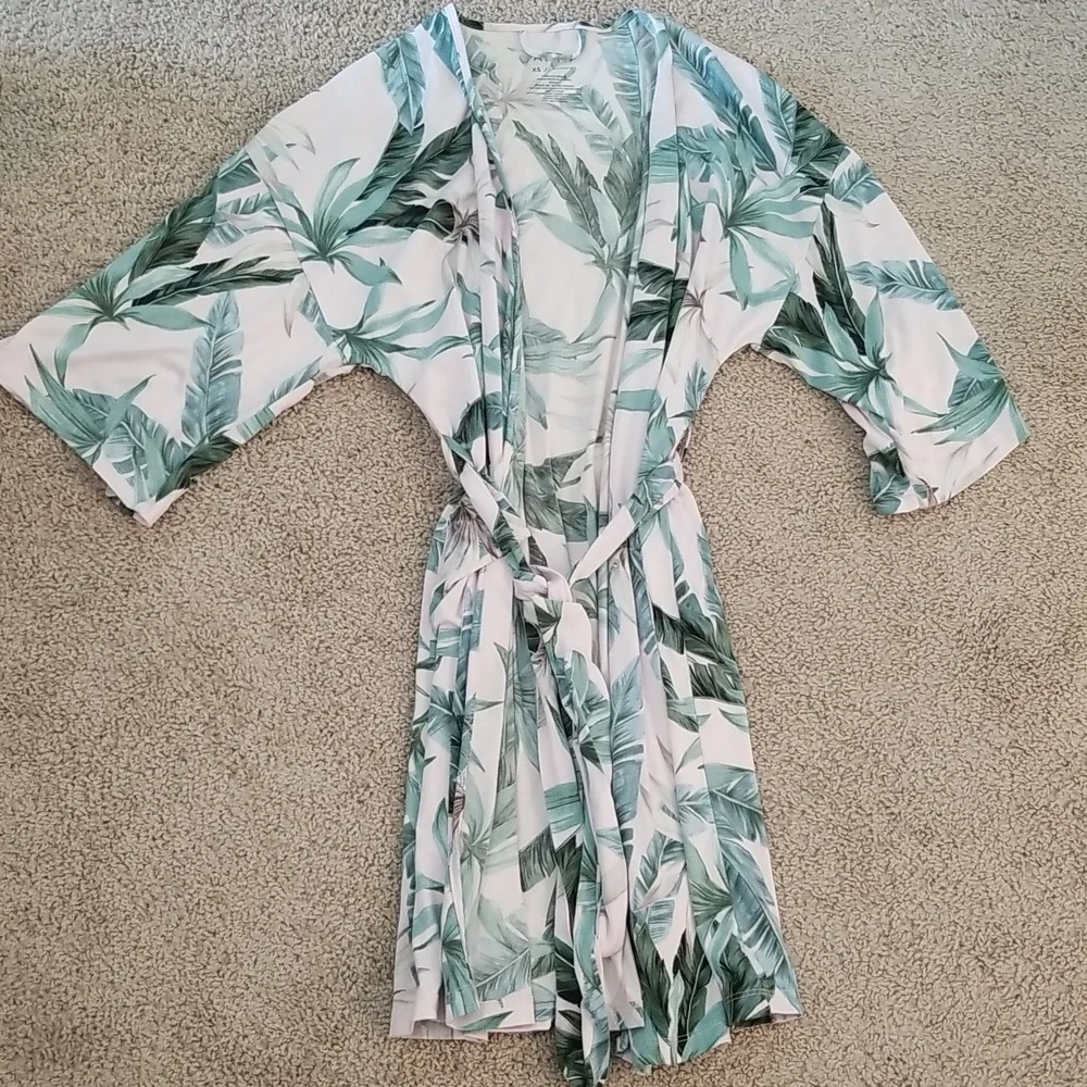 Apt 9 Tropical Leaves Knee Length Casual Lightweight Robe